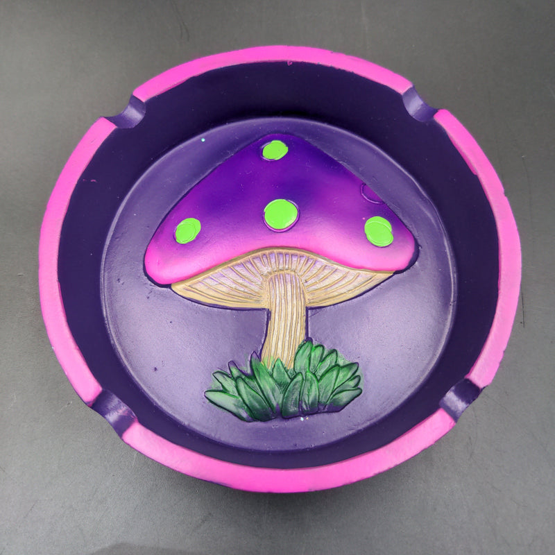 Mushroom Round Polyresin Ashtray | 4.25"